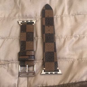 Checkered Pattern Apple Watch Band brown